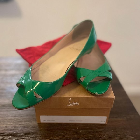 Christian Louboutin - Green Patent - peep toe flats - sz 38.5 - AUTHENTIC - Picture 5 of 7